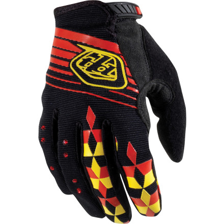 Black/Red Black/Red