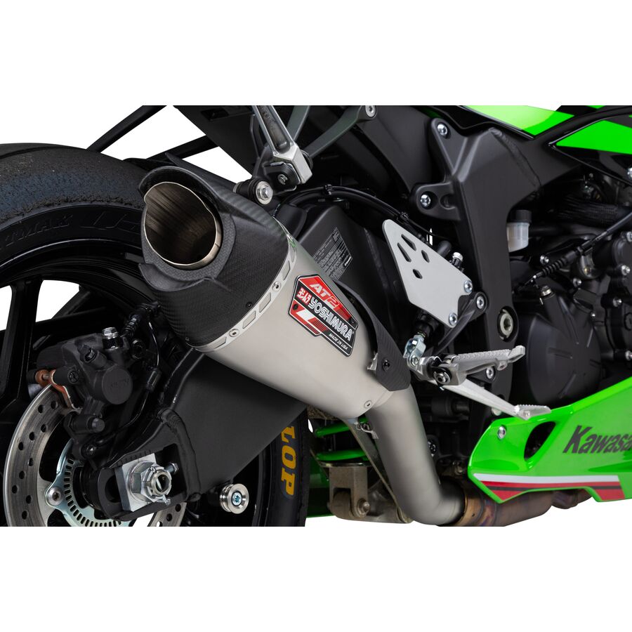 Yoshimura AT2 3/4 System Exhaust - Street/Stainless/Stainless/Carbon/Works Finish / MPN 14642CP522