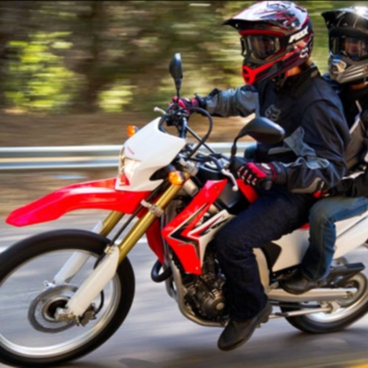 A Guide to DOT Approved Dirt Bike Tires