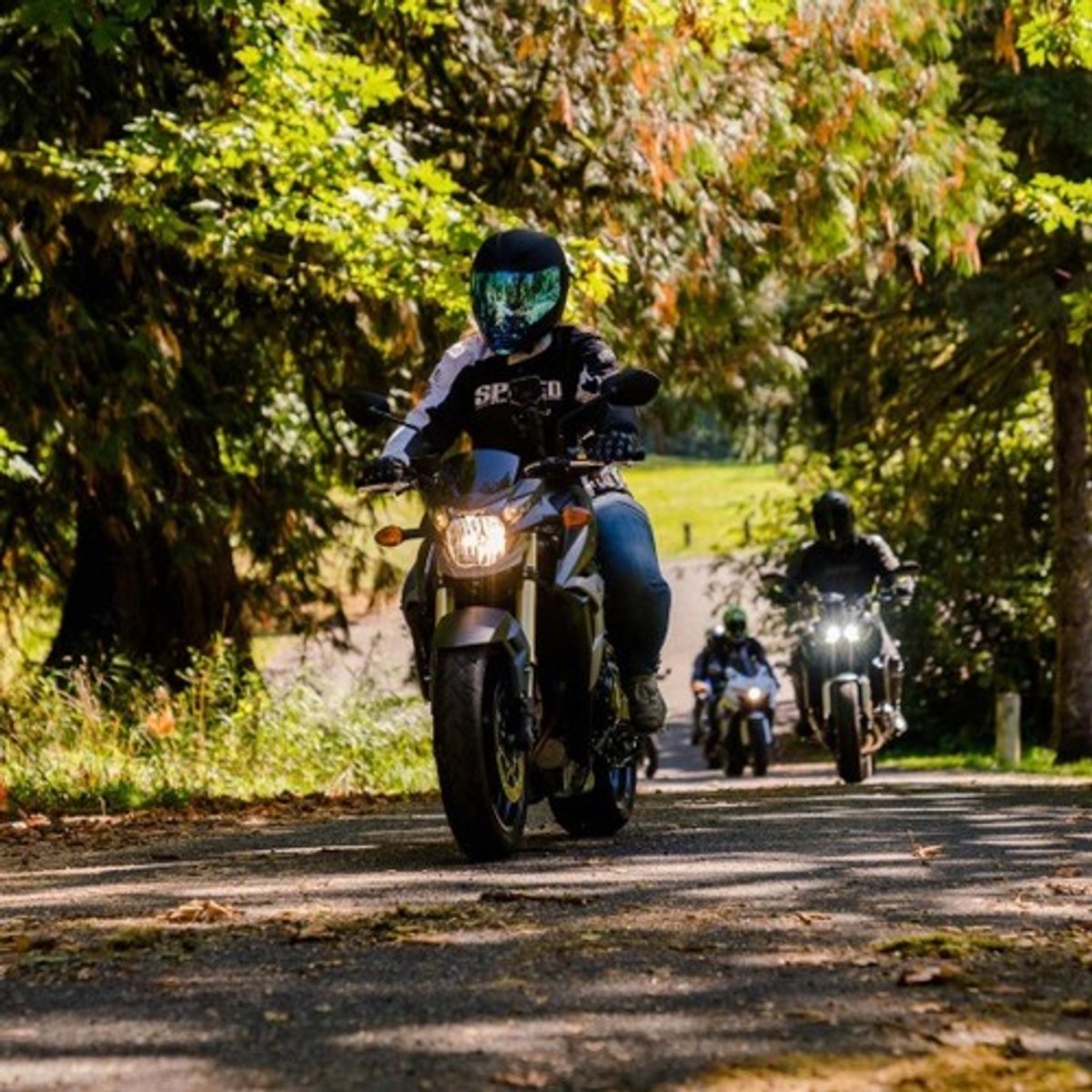 Women's Motorcycle Helmet Buying and Sizing Guide