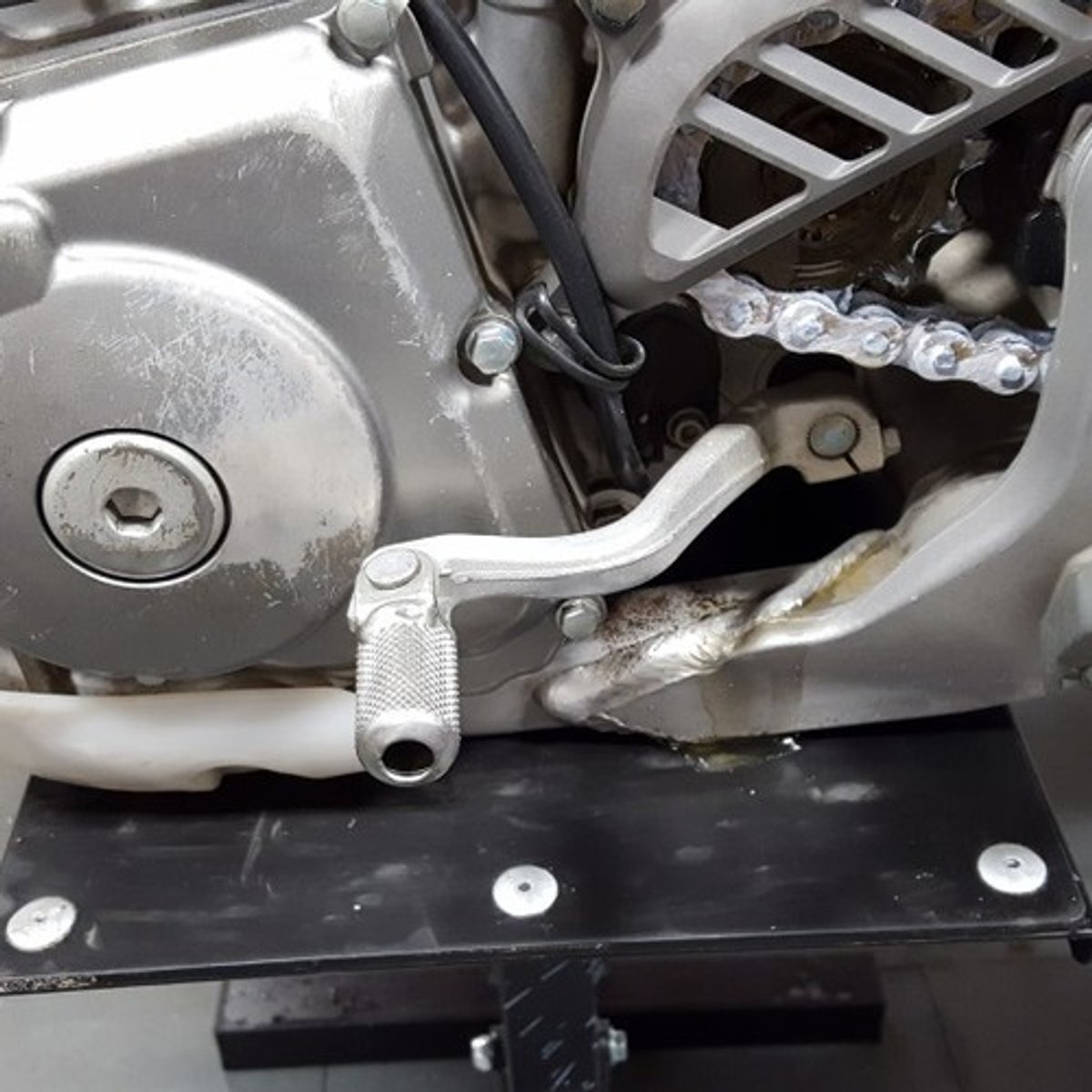 How To Find An Oil Leak on Your Dirt Bike