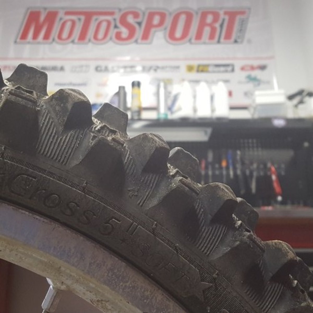 How To Choose Dirt Bike Tires